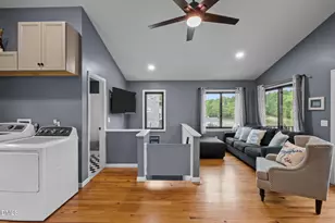 237 Willifords Pt Dr, Roxboro, NC 27574 - Photo 15
