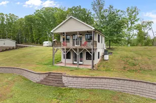 237 Willifords Pt Dr, Roxboro, NC 27574 - Photo 5