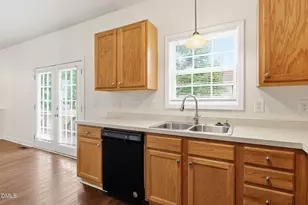 815 Brookhannah Ct, Fuquay Varina, NC 27526 - Photo 17