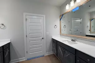 111 Lynn Ln, Selma, NC 27576 - Photo 3