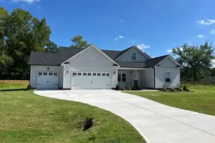111 Lynn Ln, Selma, NC 27576 - Photo 5