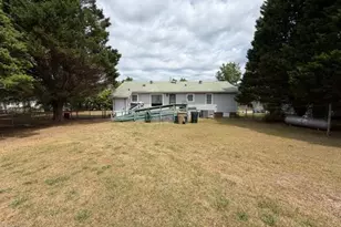 205 Falcon Ct, Clayton, NC 27520 - Photo 17
