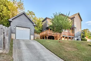 212 W Enterprise St, Durham, NC 27707 - Photo 29