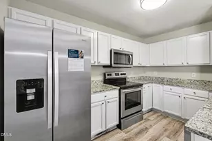 4816 Windbreak Ln, Raleigh, NC 27616 - Photo 5