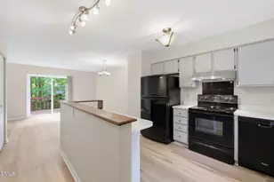 107 Weatherstone Dr, Chapel Hill, NC 27514 - Photo 1