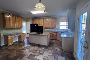 201 Tecumseh Ct, Cary, NC 27513 - Photo 11
