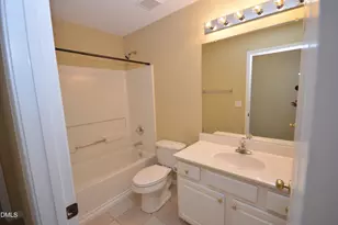 201 Tecumseh Ct, Cary, NC 27513 - Photo 21