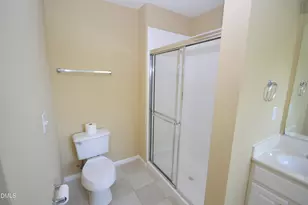 201 Tecumseh Ct, Cary, NC 27513 - Photo 27