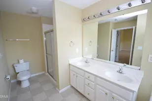 201 Tecumseh Ct, Cary, NC 27513 - Photo 25