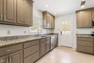 2431 Hickory Ave, Burlington, NC 27215 - Photo 9