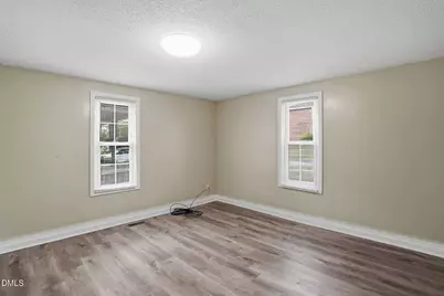 204 W Hill Street, Benson, NC 27504 - Photo 11