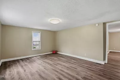 204 W Hill Street, Benson, NC 27504 - Photo 3
