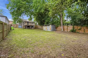 204 W Hill St, Benson, NC 27504 - Photo 25
