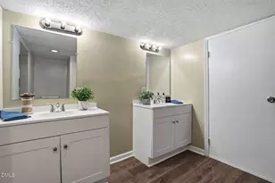 204 W Hill St, Benson, NC 27504 - Photo 13