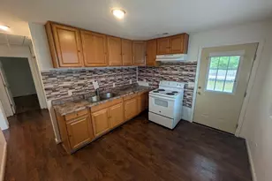 306 W Duke St, Dunn, NC 28334 - Photo 3