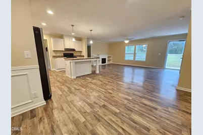 208 Loop Road, Bunnlevel, NC 28323 - Photo 7