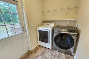 208 Loop Rd, Bunnlevel, NC 28323 - Photo 11