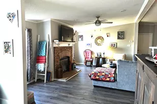 87 E Williams St, Coats, NC 27521 - Photo 7