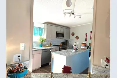 87 E Williams Street, Coats, NC 27521 - Photo 5