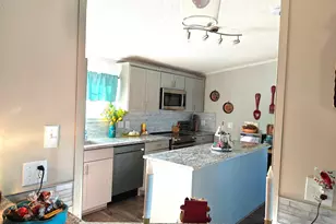 87 E Williams St, Coats, NC 27521 - Photo 5