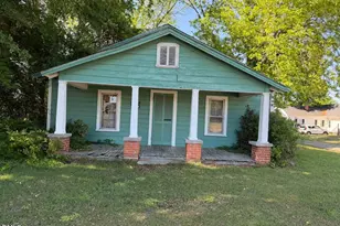 83 E Pope St, Coats, NC 27521 - Photo 1