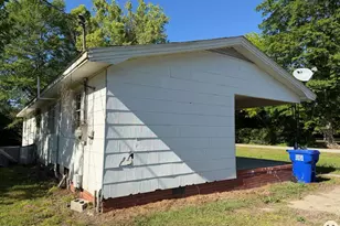 250 S Carrie St, Coats, NC 27521 - Photo 5