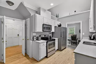 8313 Wycombe Ln, Raleigh, NC 27615 - Photo 11