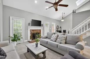 8313 Wycombe Ln, Raleigh, NC 27615 - Photo 7