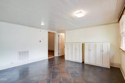 116 W West Hill Avenue S, Hillsborough, NC 27278 - Photo 23