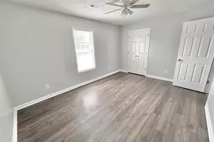 620 E Davis St, Burlington, NC 27215 - Photo 11