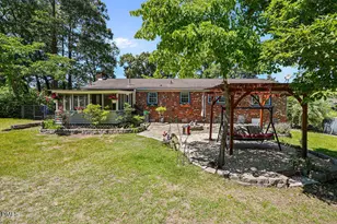 646 Pleasant Loop, Fayetteville, NC 28311 - Photo 9