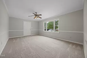 140 Rollingwood Dr, Dunn, NC 28334 - Photo 5