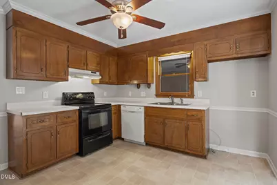 140 Rollingwood Drive, Dunn, NC 28334 - Photo 11