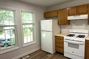 105 Highfalls Ct, Cary, NC 27519 - Photo 5