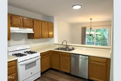 105 Highfalls Court, Cary, NC 27519 - Photo 7