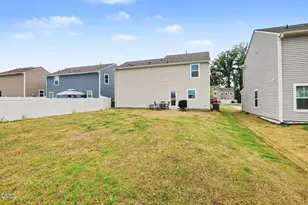 1476 Burgundy Blf Ln, Zebulon, NC 27597 - Photo 25
