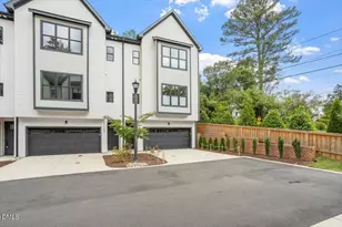 811 Maple Berry Ln, Raleigh, NC 27607 - Photo 3