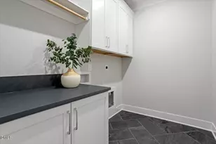 811 Maple Berry Ln, Raleigh, NC 27607 - Photo 29