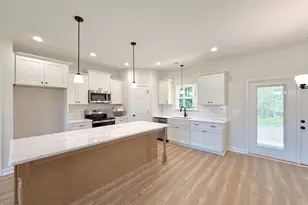 3714 Chatsworth Dr, La Grange, NC 28551 - Photo 7