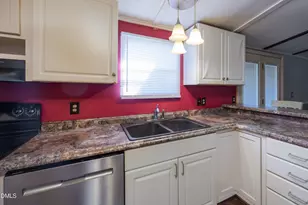 807 Richardson Ave, Fayetteville, NC 28314 - Photo 11