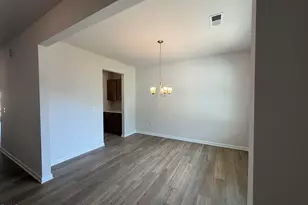 300 Allegheny Dr, Sanford, NC 27330 - Photo 3