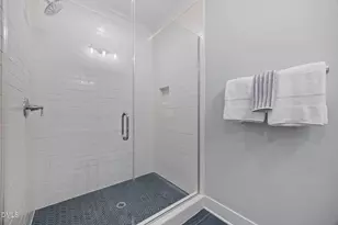 811 Maple Berry Ln, Raleigh, NC 27607 - Photo 25