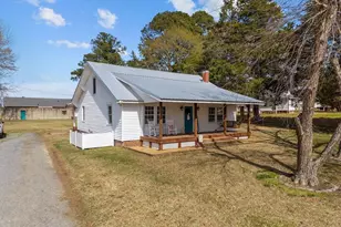 301 E Wilson St, Macclesfield, NC 27852 - Photo 3
