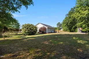 47 Ascott Cir, Smithfield, NC 27577 - Photo 3