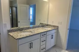 526 Claftin St, Sanford, NC 27330 - Photo 5