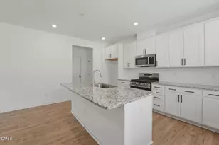 526 Claftin St, Sanford, NC 27330 - Photo 5