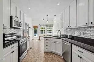 171 Churchill Downs Dr, Clayton, NC 27520 - Photo 5
