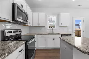 416 Sturgeon St, Smithfield, NC 27577 - Photo 11