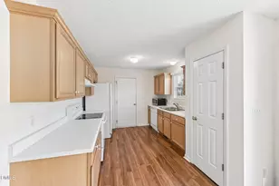 1013 Deer Oaks Ct, Raleigh, NC 27603 - Photo 9