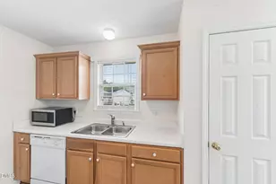 1013 Deer Oaks Ct, Raleigh, NC 27603 - Photo 11